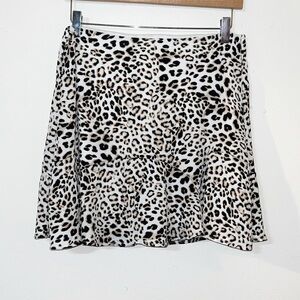Mi Ami by Francesca’s leopard print flowy lined mini skirt